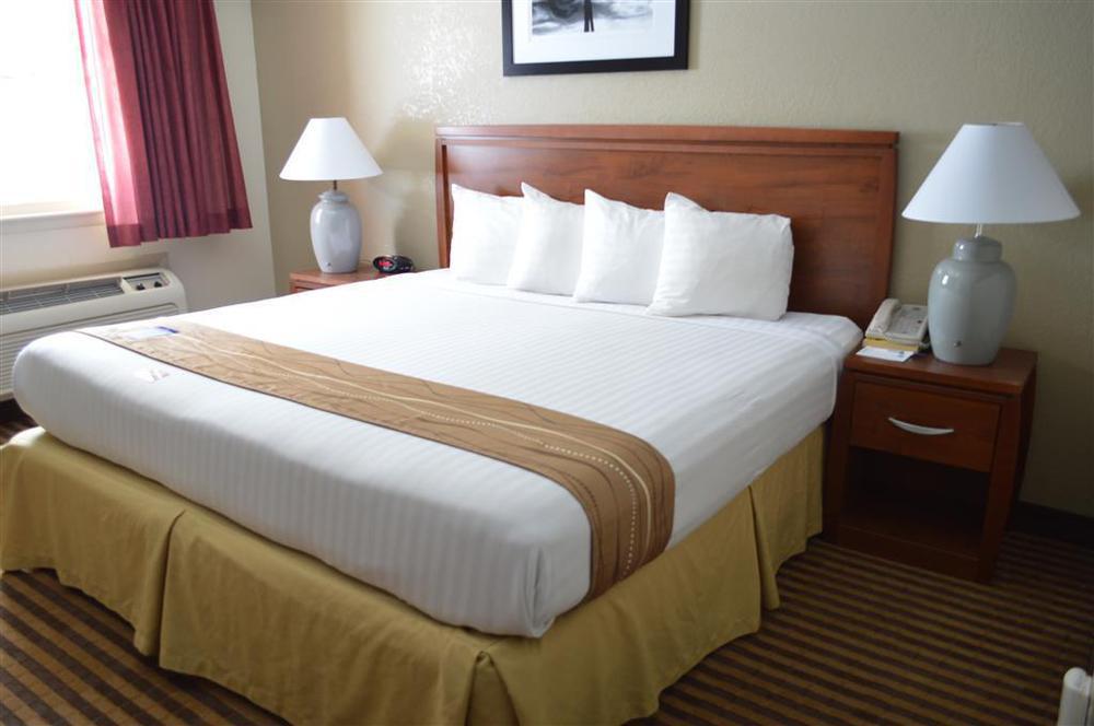 Best Western Hospitality House Emporia Rom bilde